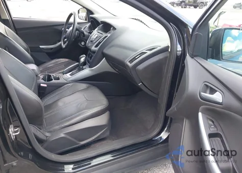 2013 Ford Focus Se z USA, uszkodzony, nr VIN 1FADP3K24DL305718